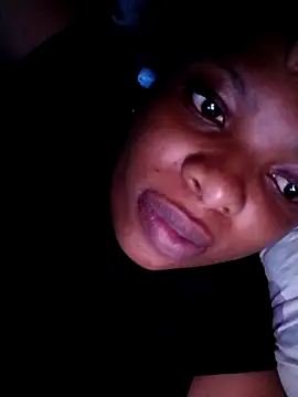 Snapshot of Smalltitiesxxx chatting on 03-19-26, 08:31 Smalltitiesxxx online show from 03-19-26, 08:31