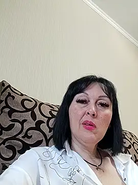 HelgaDennis online show from 06-15-26, 04:23