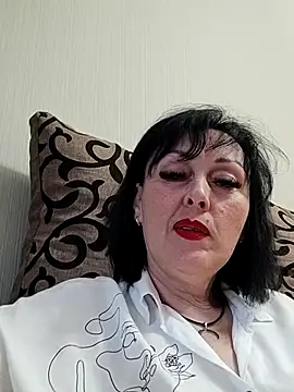 HelgaDennis online show from 06-01-26, 05:45