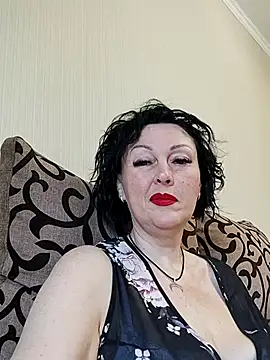 HelgaDennis online show from 07-18-26, 06:11