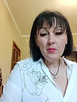 HelgaDennis online show from 05-29-26, 05:46
