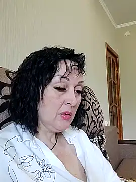 HelgaDennis online show from 06-10-26, 07:53