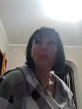 HelgaDennis online show from 04-28-26, 05:50