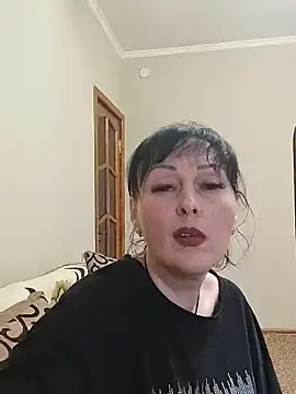 HelgaDennis online show from 05-13-26, 04:14