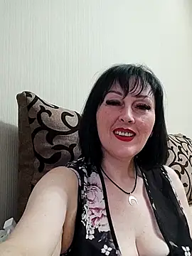 HelgaDennis online show from 05-28-26, 05:41