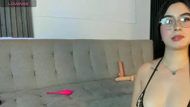  emily gilll  online show from 07-11-26, 09:04
