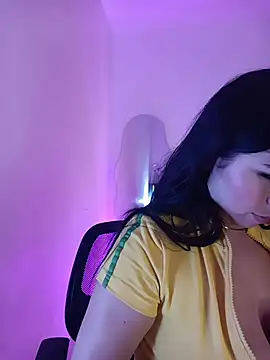 SalomeFire online show from 06-18-26, 04:01