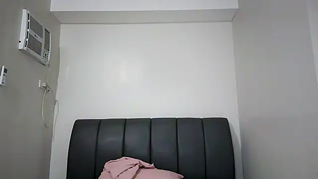 misscutee online show from 04-14-26, 01:27