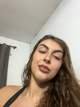 Snapshot of miiabellovic chatting on 06-15-26, 09:03 miiabellovic online show from 06-15-26, 09:03