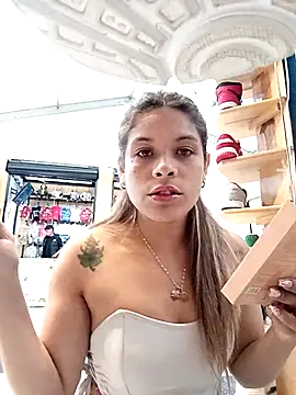 alanna6950 online show from 05-07-26, 04:10