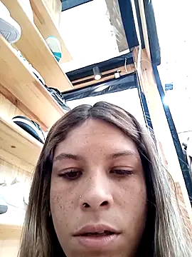 Snapshot of alanna6950 chatting on 04-12-26, 04:54 alanna6950 online show from 04-12-26, 04:54