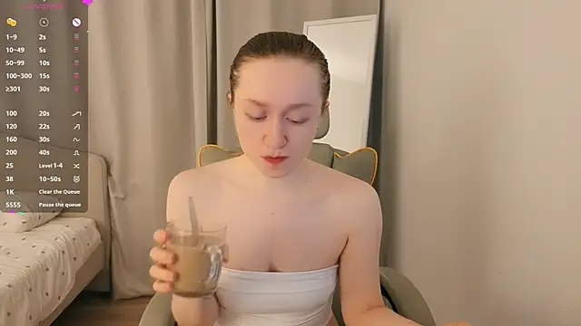 mowalova online show from 07-17-26, 04:53
