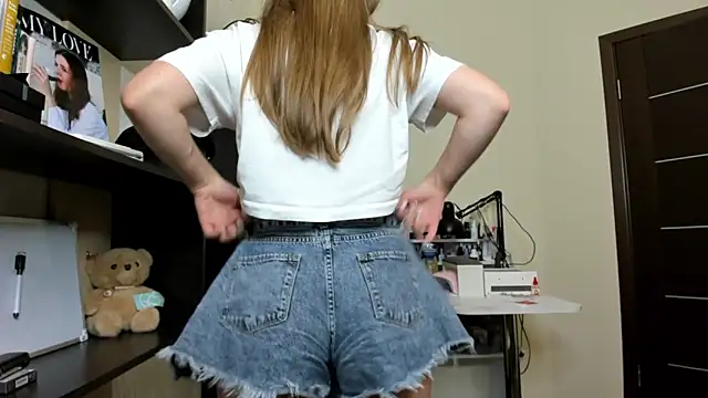 OhMyAlice online show from 06-18-26, 08:58