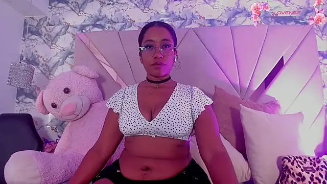 mia rouxx1 online show from 07-28-26, 04:53