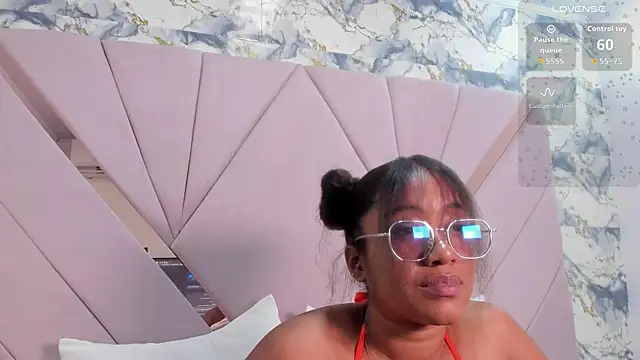 mia rouxx1 online show from 05-05-26, 04:48