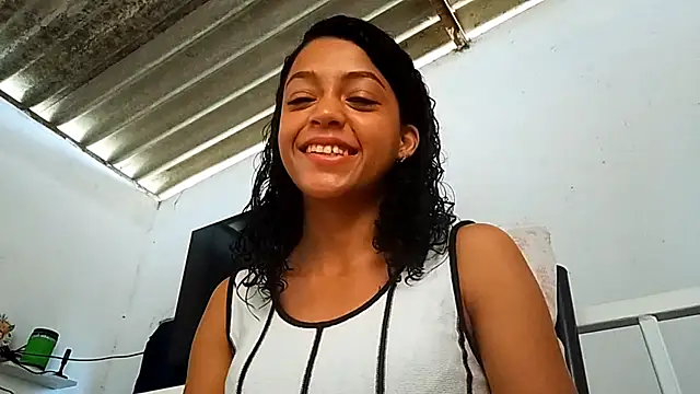 MaxieSpyies online show from 03-21-26, 10:09