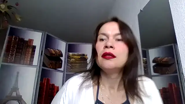 Selena Moo online show from 04-05-26, 08:10