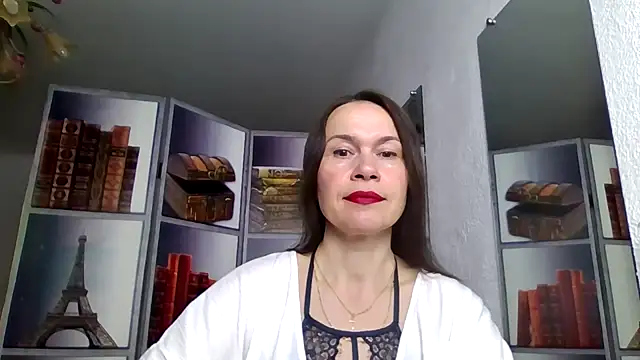 Selena Moo online show from 04-15-26, 07:25