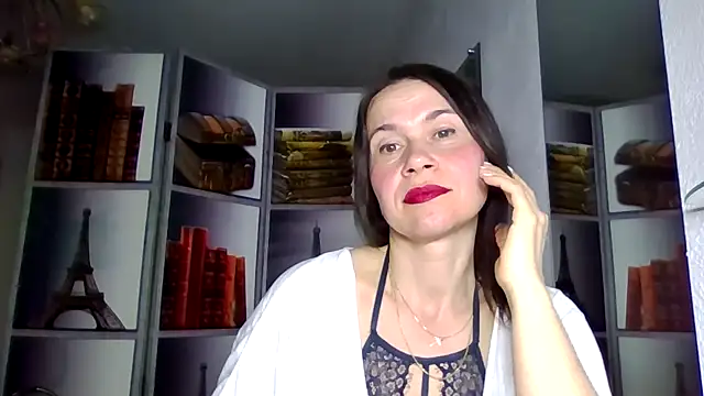 Selena Moo online show from 03-20-26, 10:49