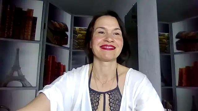 Selena Moo online show from 03-27-26, 08:26