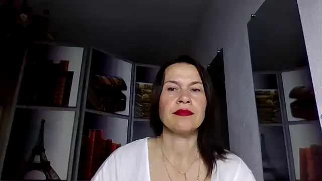 Selena Moo online show from 04-02-26, 07:15