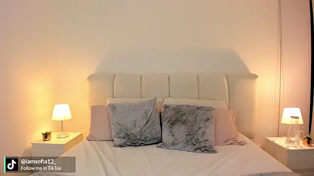 Snapshot of miss_sofyy chatting on 06-27-26, 01:11 miss sofyy online show from 06-27-26, 01:11