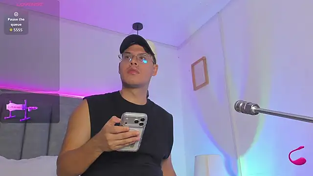 Liam ruse online show from 06-25-26, 08:47