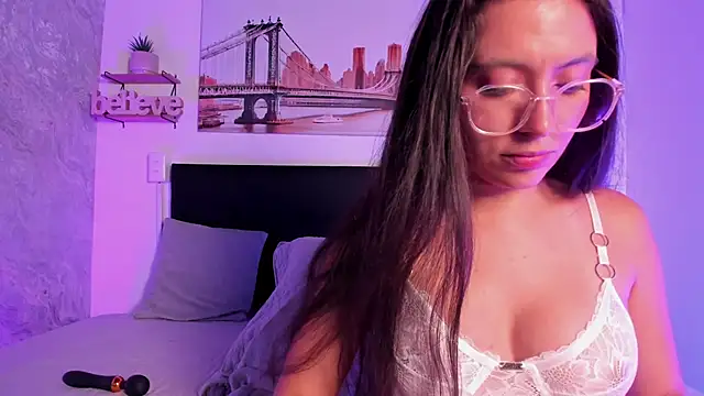 SofiaLujan  online show from 04-21-26, 01:42