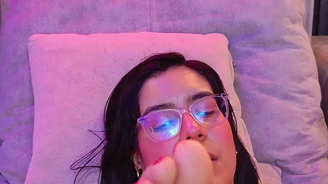 HannaMiller01  online show from 04-19-26, 06:10
