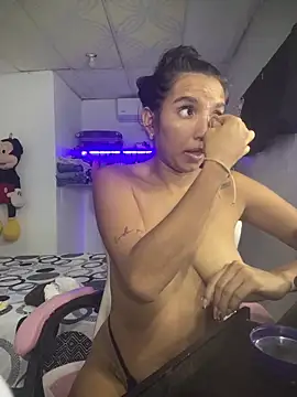 Blowjob-Queen  online show from 04-24-26, 02:35
