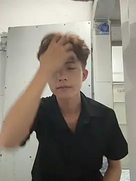 Nguyencuong1999 online show from 05-07-26, 04:10