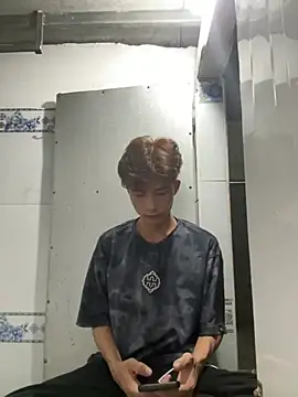 Nguyencuong1999 online show from 05-03-26, 06:29