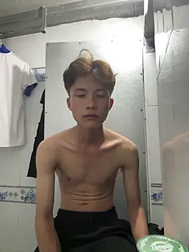 Nguyencuong1999 online show from 04-28-26, 03:38