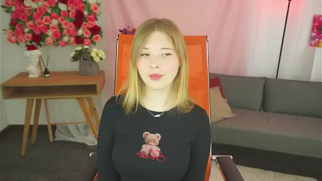 LunasFrost online show from 04-09-26, 10:21