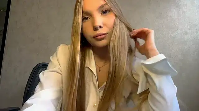 CarolineNine online show from 03-29-26, 12:51