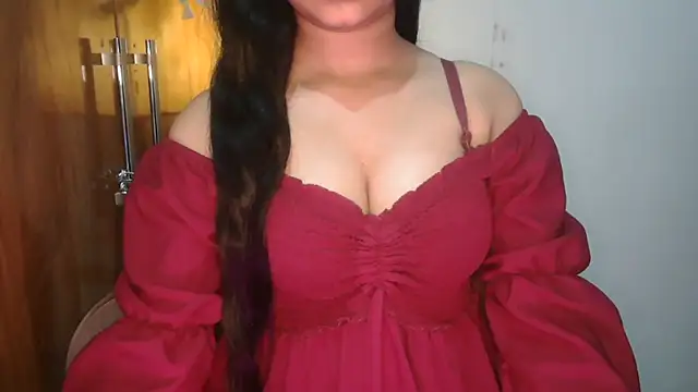 Snapshot of urvashi_rai chatting on 07-28-26, 08:52 urvashi rai online show from 07-28-26, 08:52