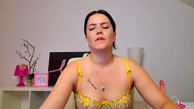 NicolSparkleX online show from 06-18-26, 05:28