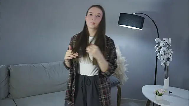 UshaDudney online show from 03-21-26, 03:19