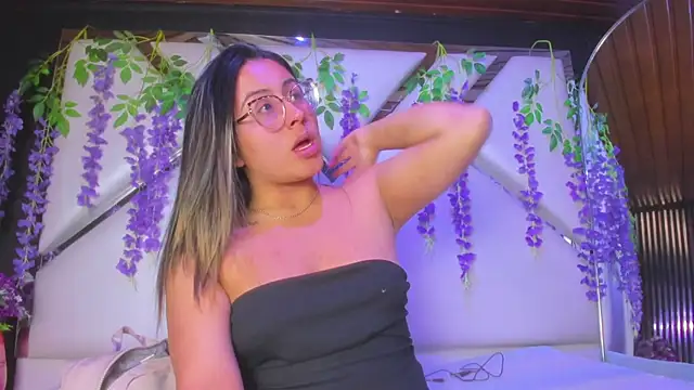 Freyaa Millerr online show from 04-22-26, 03:02