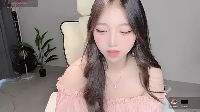 Yukiy8877 online show from 05-06-26, 12:58