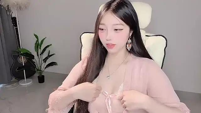 Yukiy8877 online show from 04-18-26, 12:57