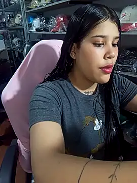 venuslaferte  online show from 04-08-26, 02:46