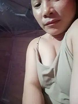 Snapshot of -Bangi- chatting on 06-05-26, 04:24 -Bangi- online show from 06-05-26, 04:24