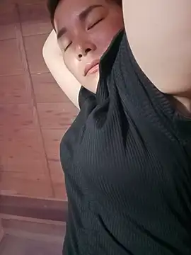Snapshot of -Bangi- chatting on 06-19-26, 05:35 -Bangi- online show from 06-19-26, 05:35