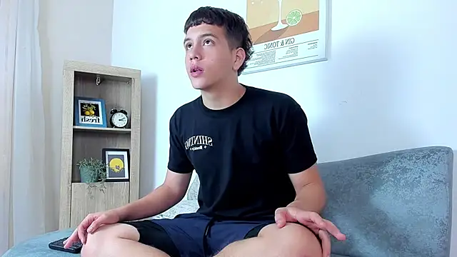 Snapshot of dennis_hills chatting on 03-26-26, 12:25 dennis hills online show from 03-26-26, 12:25