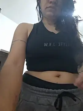 Gia-and-Lara online show from 06-19-26, 01:06