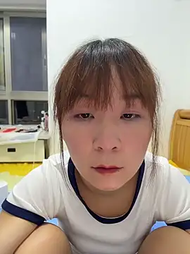 Snapshot of flylingling33 chatting on 05-20-26, 04:26 flylingling33 online show from 05-20-26, 04:26