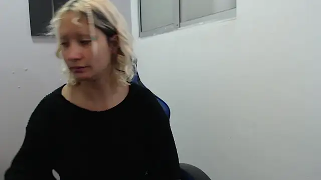 dafne kim online show from 03-25-26, 01:10