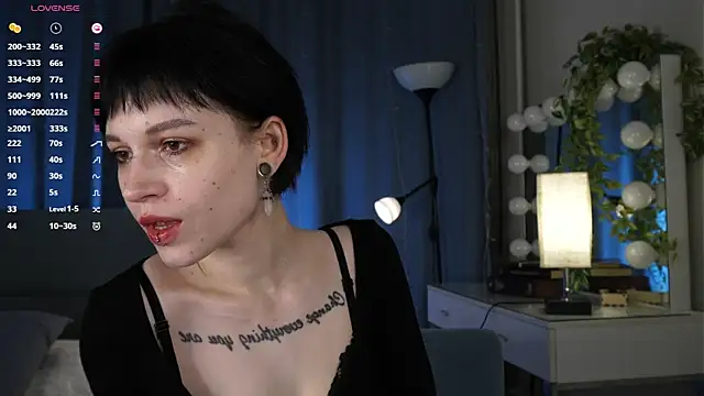 Snapshot of RubieNibbs chatting on 04-16-26, 07:03 RubieNibbs online show from 04-16-26, 07:03