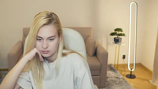 Snapshot of RudyElfenbein chatting on 03-25-26, 09:30 RudyElfenbein online show from 03-25-26, 09:30